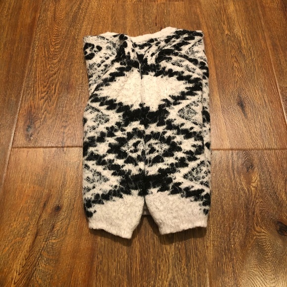 Cliche Couture Cropped Small/Medium Sweater - Picture 4 of 13